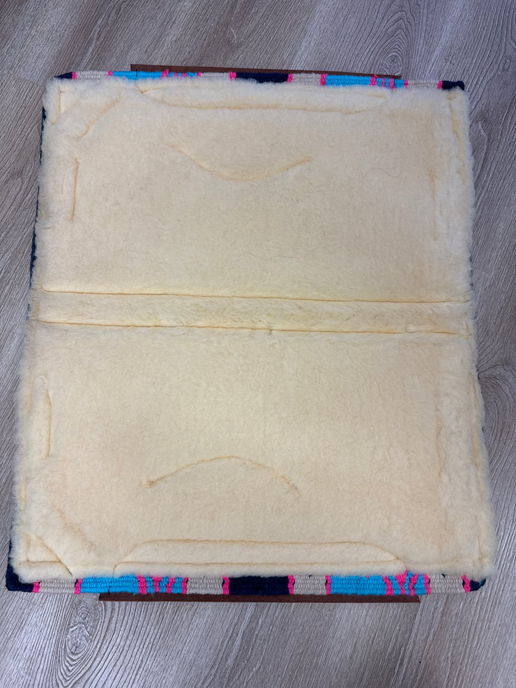 Summit Straight-Back Fleece 32" x 28"
