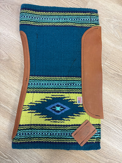 Western Chill Woven Contour-Cut 32" x 28”