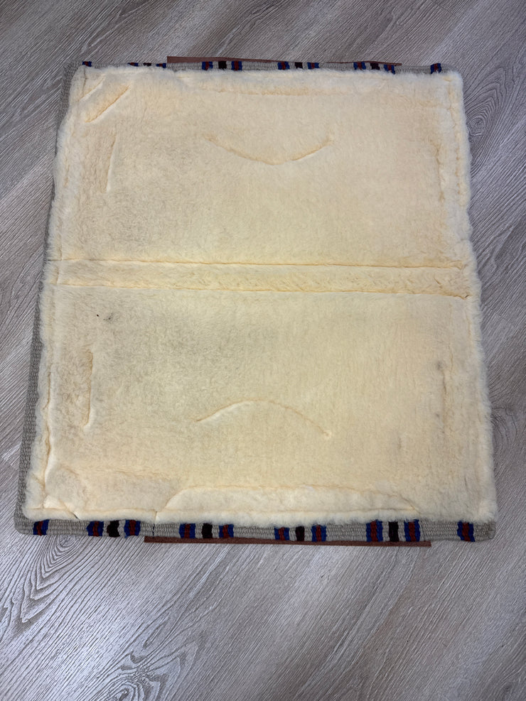 Desert Clay Straight-Back Fleece 34" x 30"