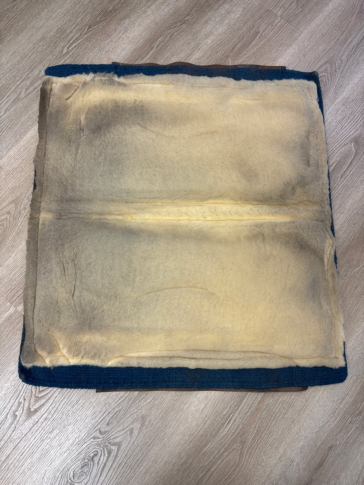 Blue Raspberry Straight-Back Fleece 36" x 34"